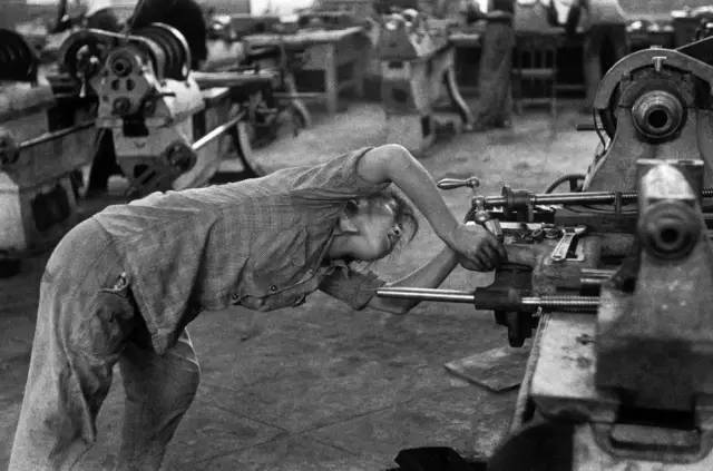 Lewis Hine：一位攝影師的“摩登時代”